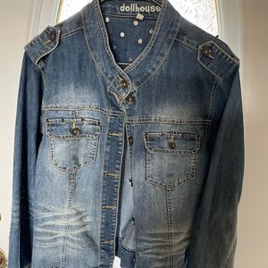 Jean jacket with studs